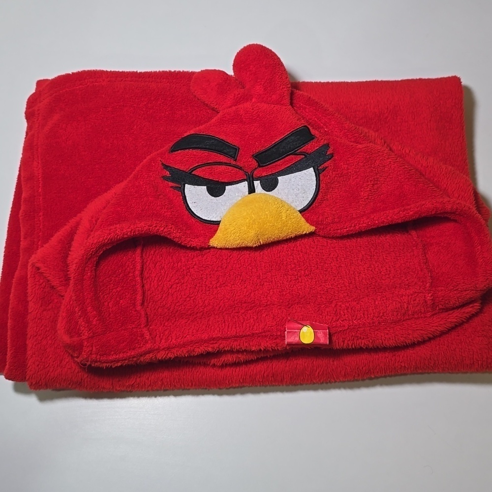5/$30 ANGRY BIRDS Red Hooded Character Blanket